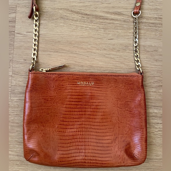 Modalu Cross Body Bag - Picture 3 of 7